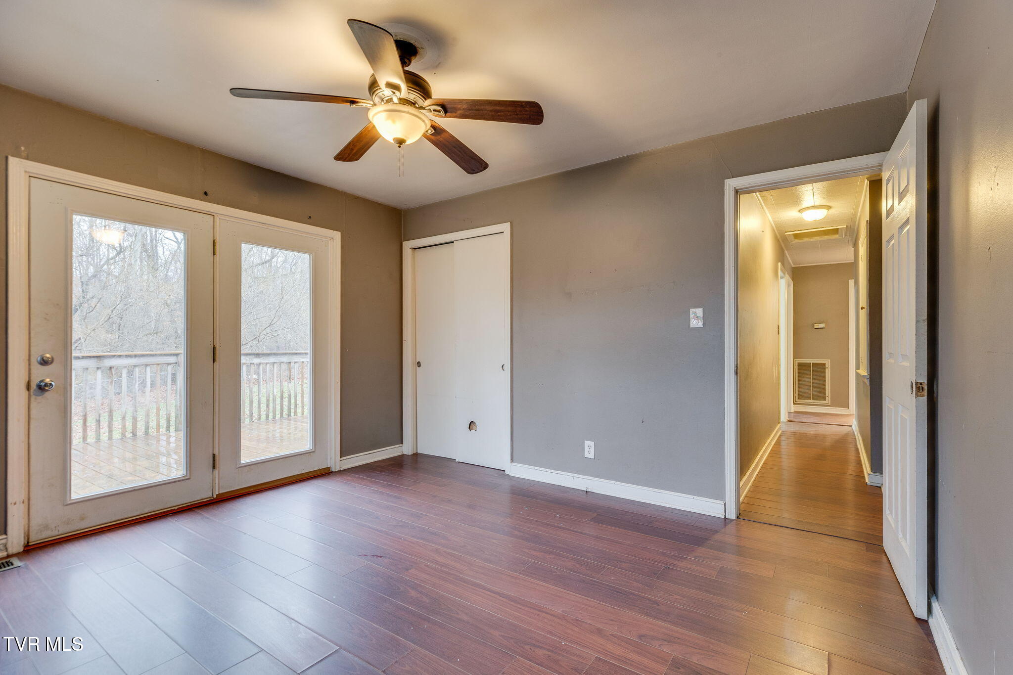 541 Gravely Road Kingsport, TN 37660 - Photo 13 of 26 017