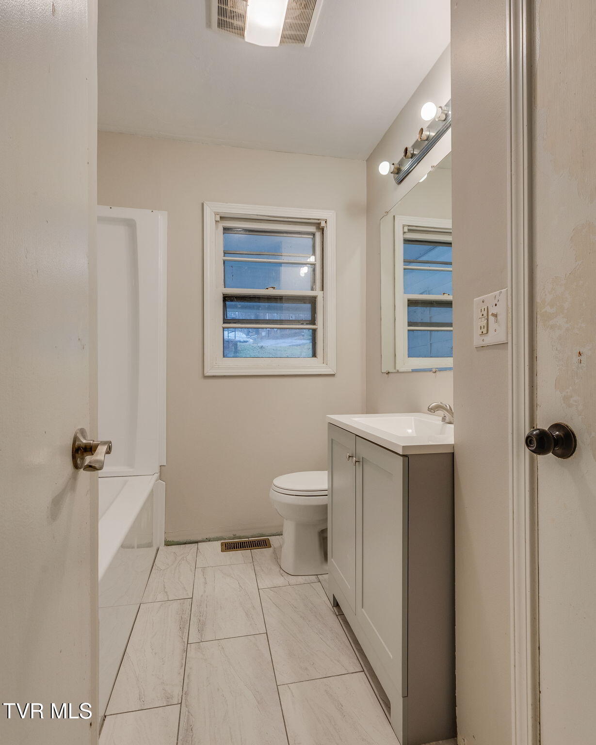 541 Gravely Road Kingsport, TN 37660 - Photo 15 of 26 020