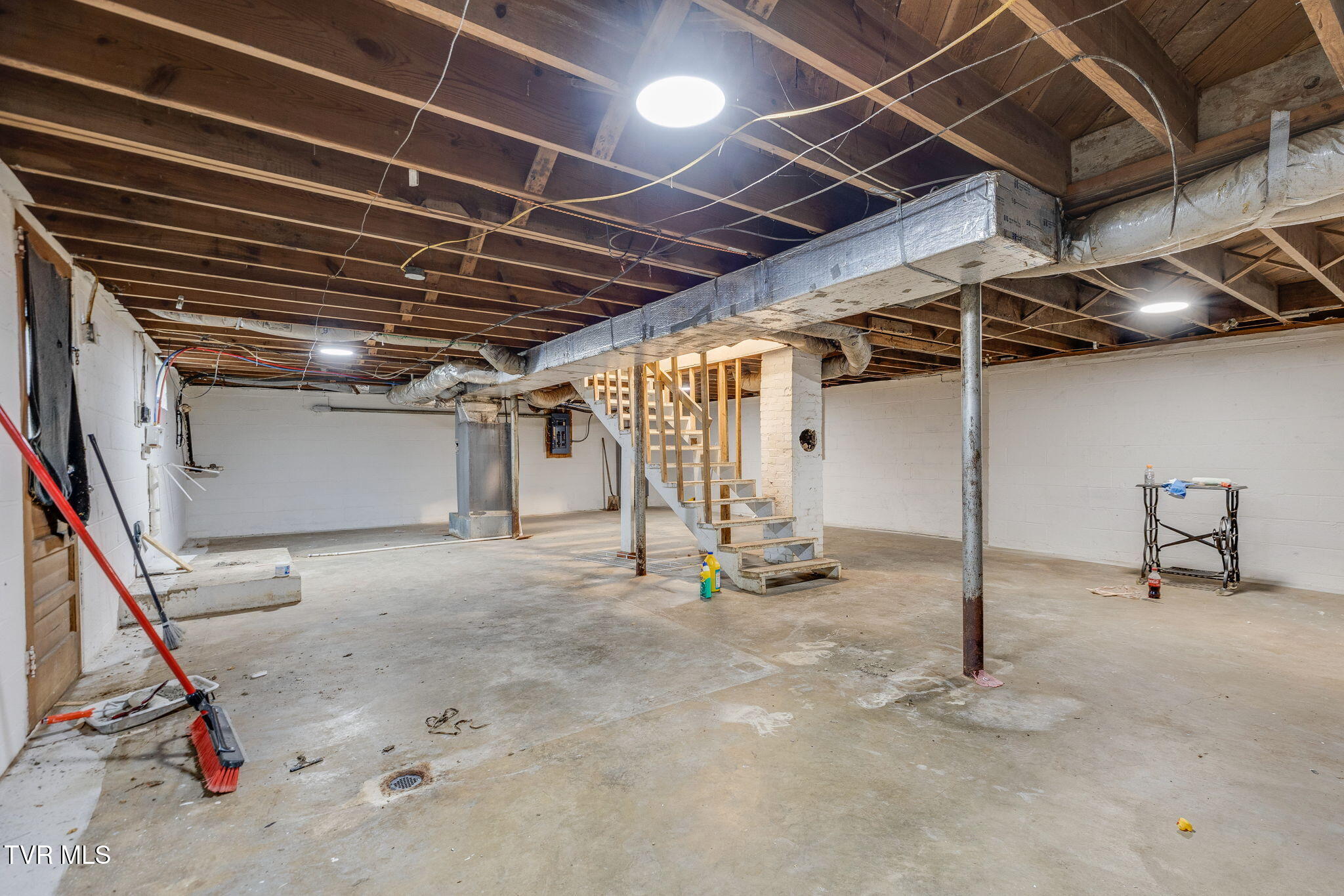 541 Gravely Road Kingsport, TN 37660 - Photo 19 of 26 027