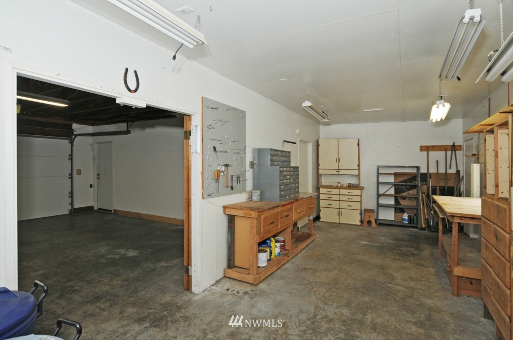 23721 Lake Drive East Bothell, WA 98021 - Photo 21 of 25 Gallery Image 21