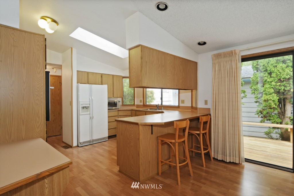 23721 Lake Drive East Bothell, WA 98021 - Photo 8 of 25 Gallery Image 8