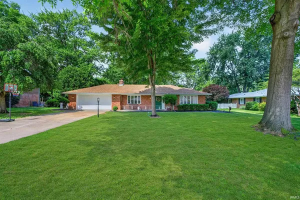 $270,000 | 213 North Bayberry Lane, Muncie, IN 47304