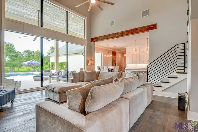 $1,569,995 | 16367 Greenwell Springs Port Hudson Road, Pride, LA 70770