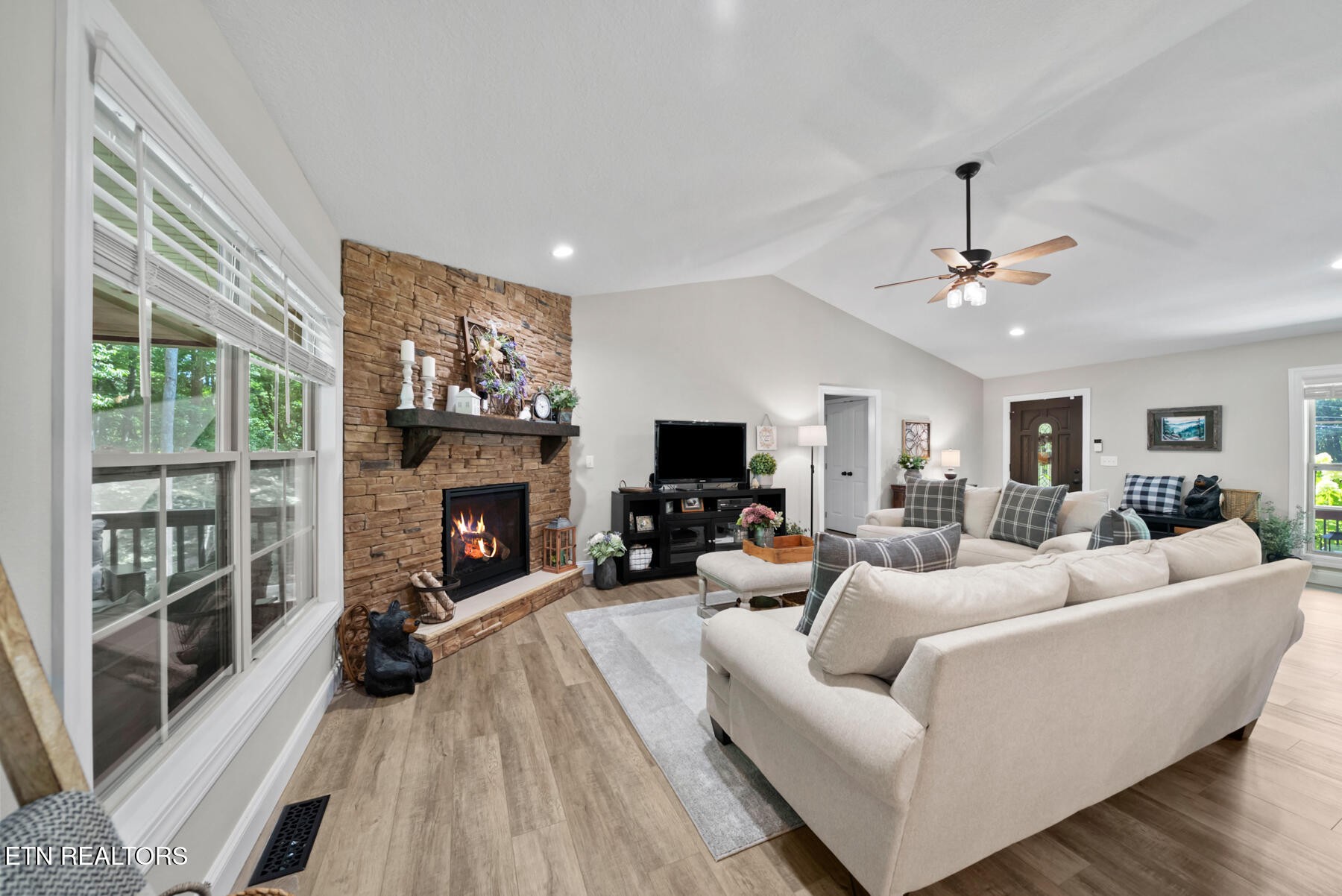 4117 Chica Road Crossville, TN 38572 - Photo 4 of 60
