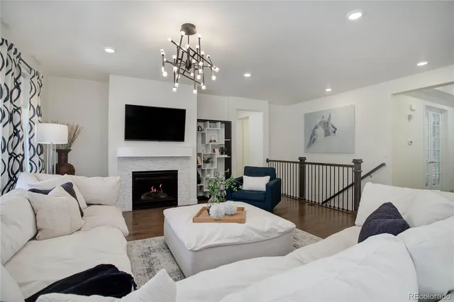 $825,000 | 9750 Taylor River Circle, Littleton, CO 80125