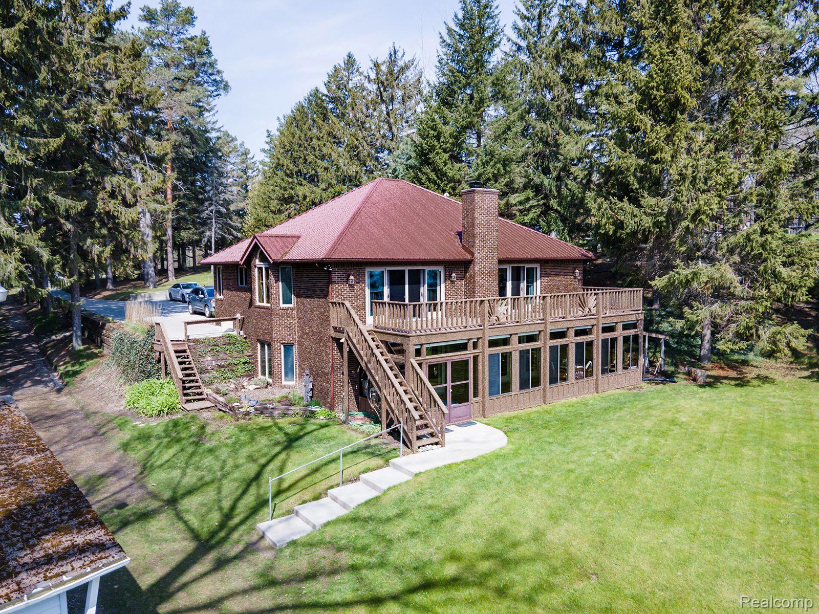 5434 Lakeshore Road Deckerville, MI 48427 - Photo 9 of 77 Gallery Image 9