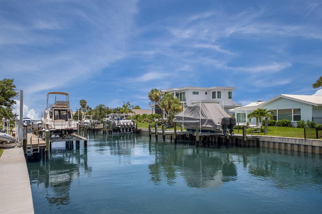 510 Putter Lane Longboat Key, FL 34228 - Photo 74 of 74 Gallery Image 74