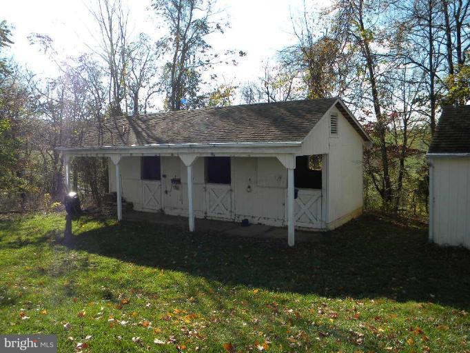 13422 Loyalty Road Leesburg, VA 20176 - Photo 2 of 30 Barn