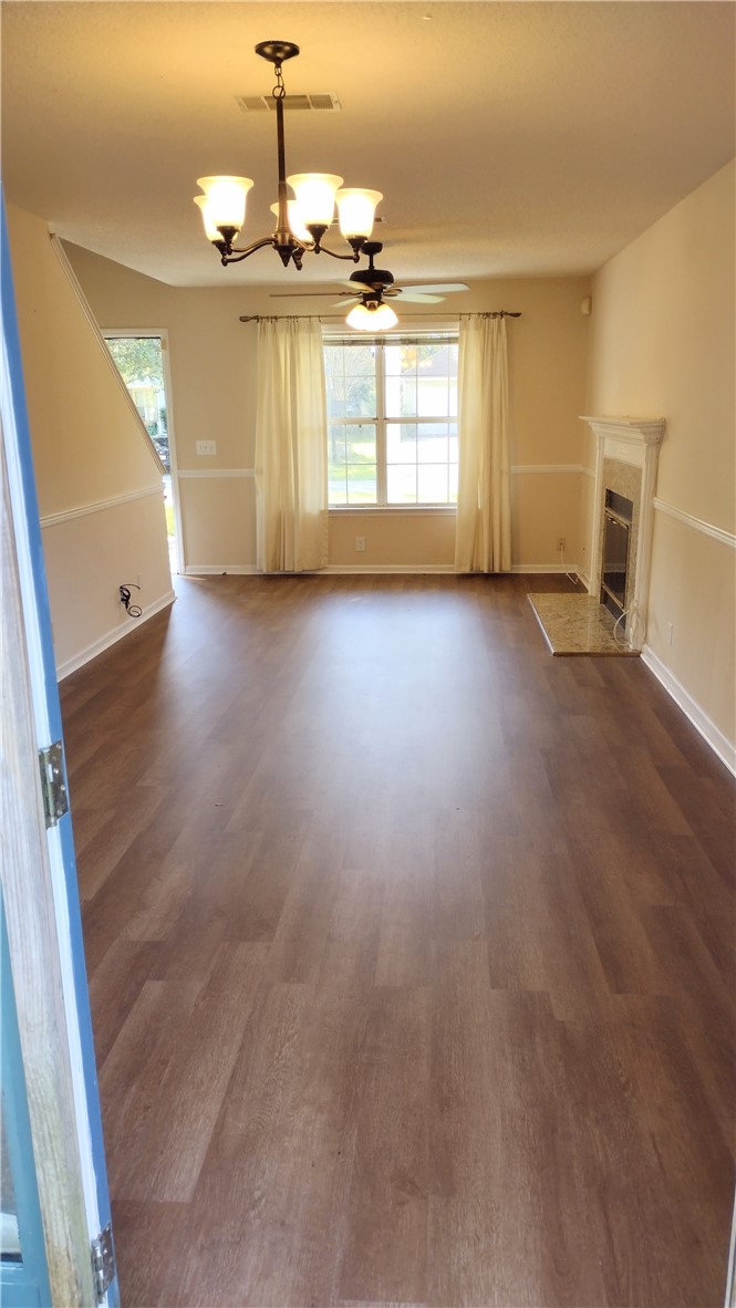 233 Snapper Trail Brunswick, GA 31525 - Photo 23 of 26 living room/dininr room