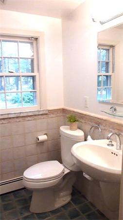 35 Putnam Road Bedford, MA 01730 - Photo 19 of 23 Gallery Image 19