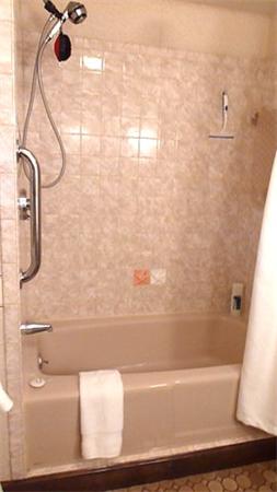 35 Putnam Road Bedford, MA 01730 - Photo 20 of 23 Gallery Image 20
