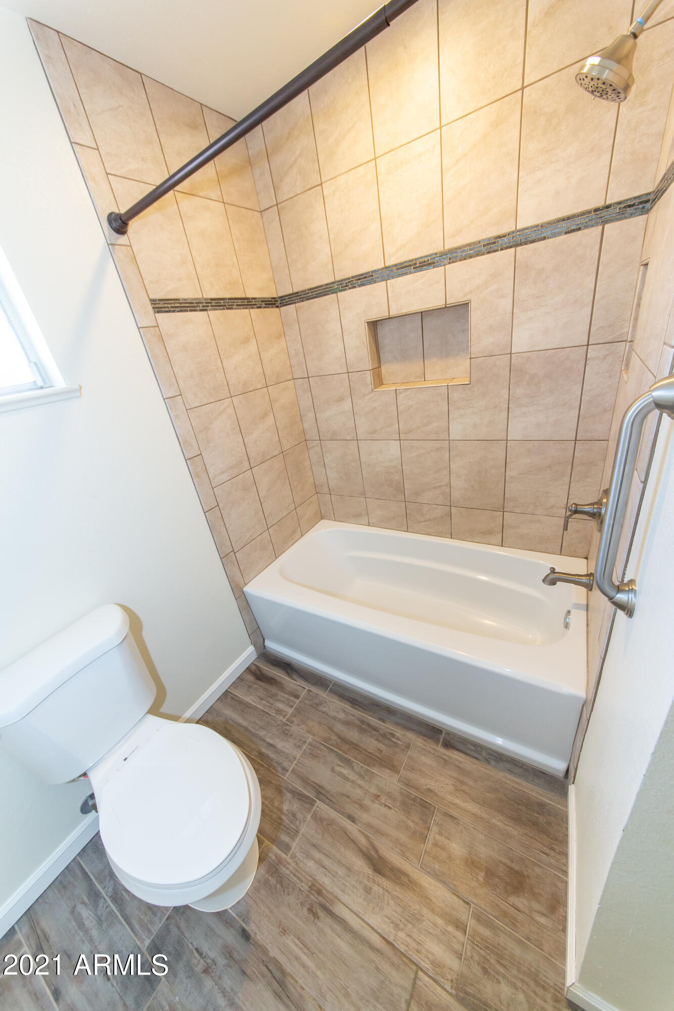 4233 West Redfield Road Phoenix, AZ 85053 - Photo 11 of 47 NB9A1926-2