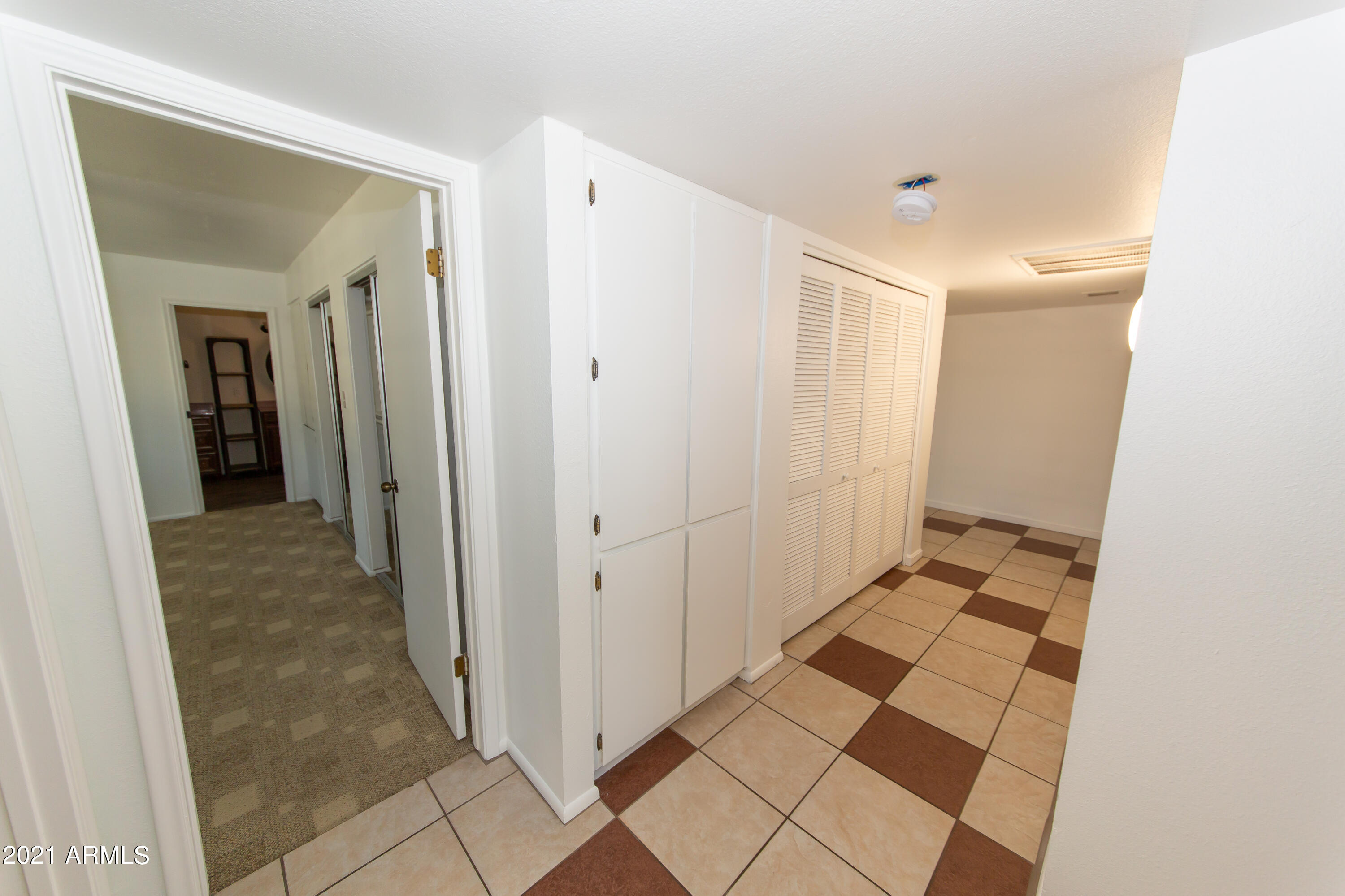 4233 West Redfield Road Phoenix, AZ 85053 - Photo 17 of 47 NB9A1929-2