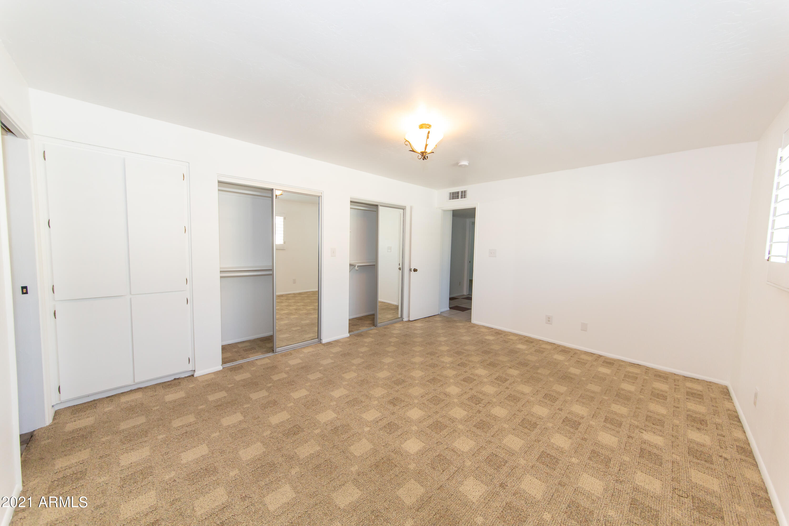 4233 West Redfield Road Phoenix, AZ 85053 - Photo 10 of 47 NB9A1921-2