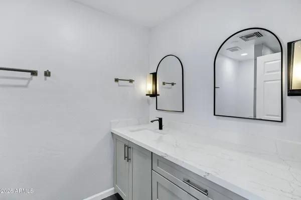 $935,000 | 3046 East Glenrosa Avenue, Phoenix, AZ 85016