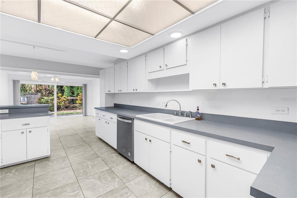 13300 Indian Rocks Road, Unit 103 Largo, FL 33774 - Photo 13 of 47