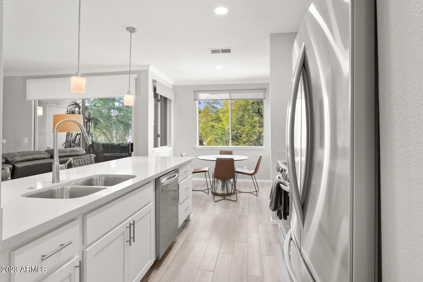 7009 East Acoma Drive, Unit 2030 Scottsdale, AZ 85254 - Photo 14 of 38 Kitchen