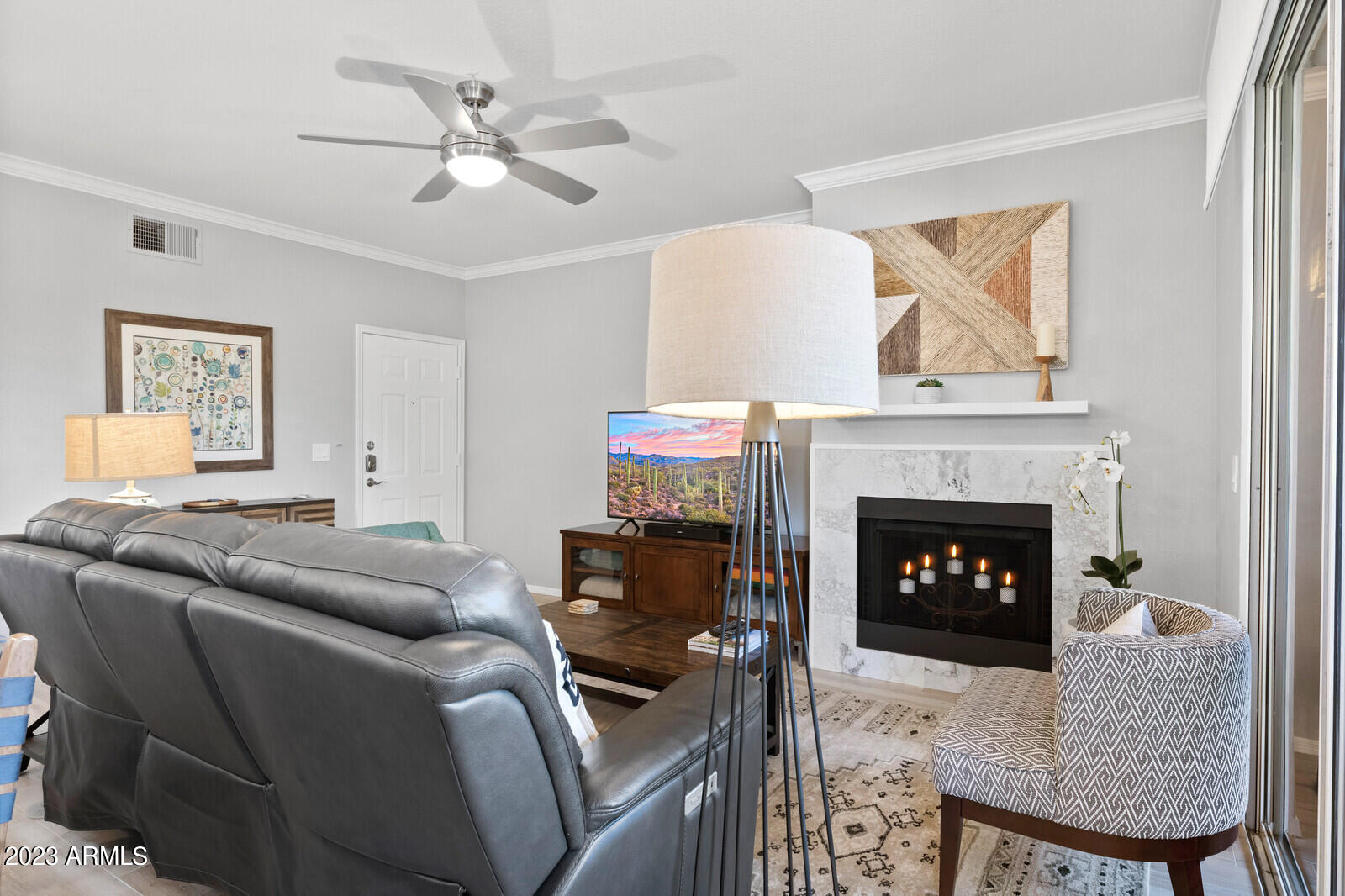 7009 East Acoma Drive, Unit 2030 Scottsdale, AZ 85254 - Photo 4 of 38 Living Room