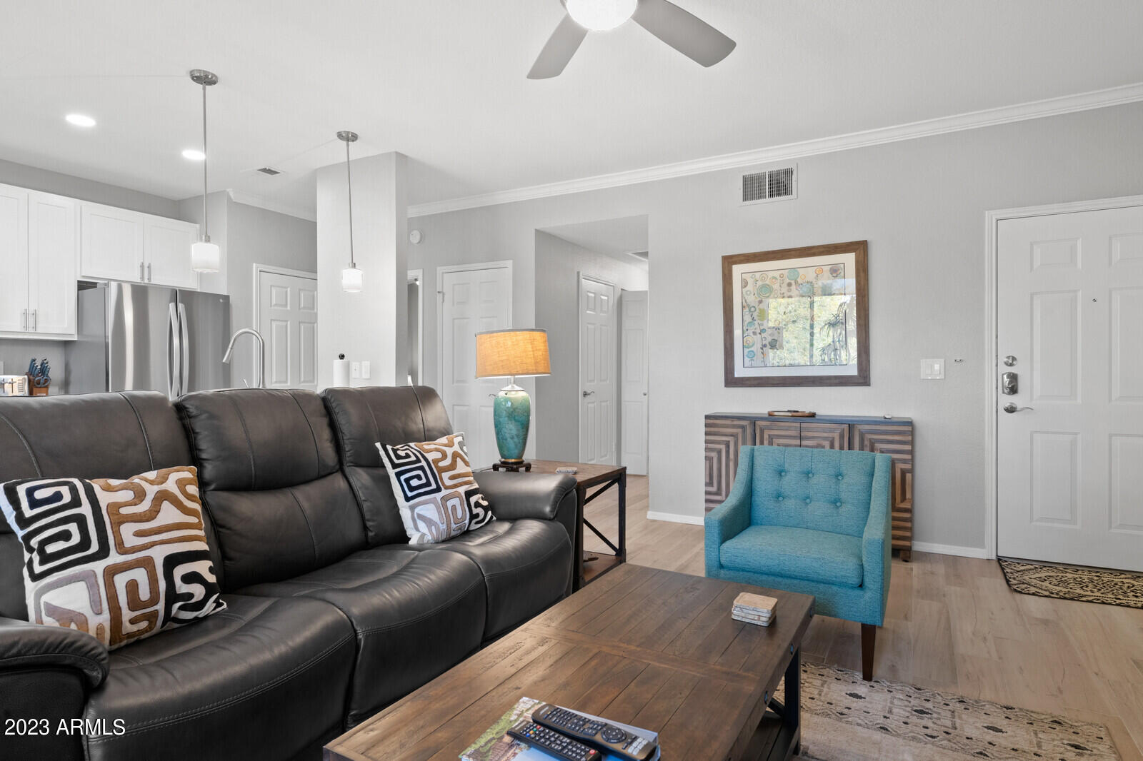 7009 East Acoma Drive, Unit 2030 Scottsdale, AZ 85254 - Photo 6 of 38 Living Room
