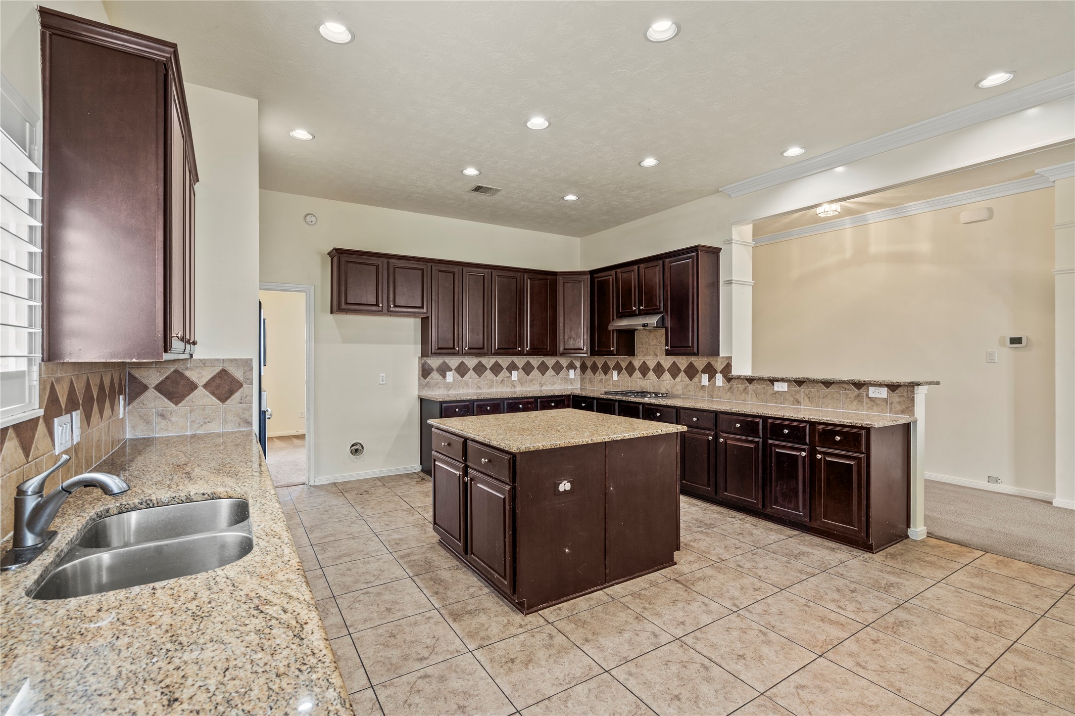 6710 Travis Street Manvel, TX 77578 - Photo 14 of 48