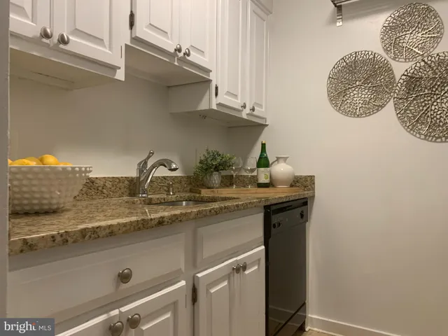 $1,950 | 2248 Washington Avenue, Unit W102, Silver Spring, MD 20910