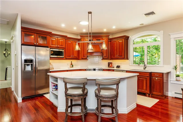 $1,369,900 | 1 Victoria Drive, Smithfield, RI 02917