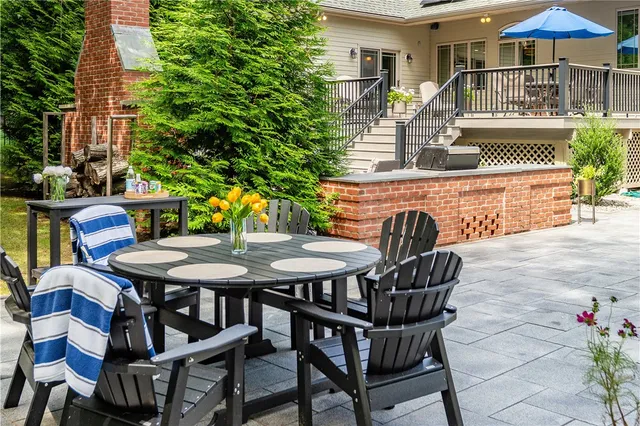 $1,369,900 | 1 Victoria Drive, Smithfield, RI 02917