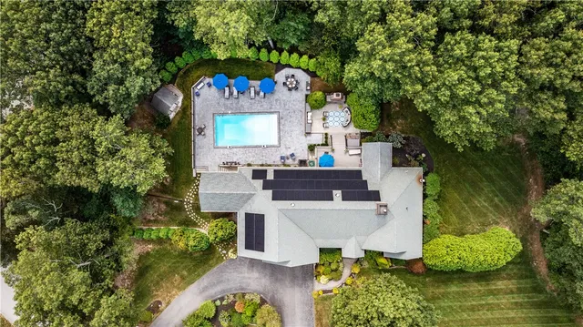 $1,369,900 | 1 Victoria Drive, Smithfield, RI 02917