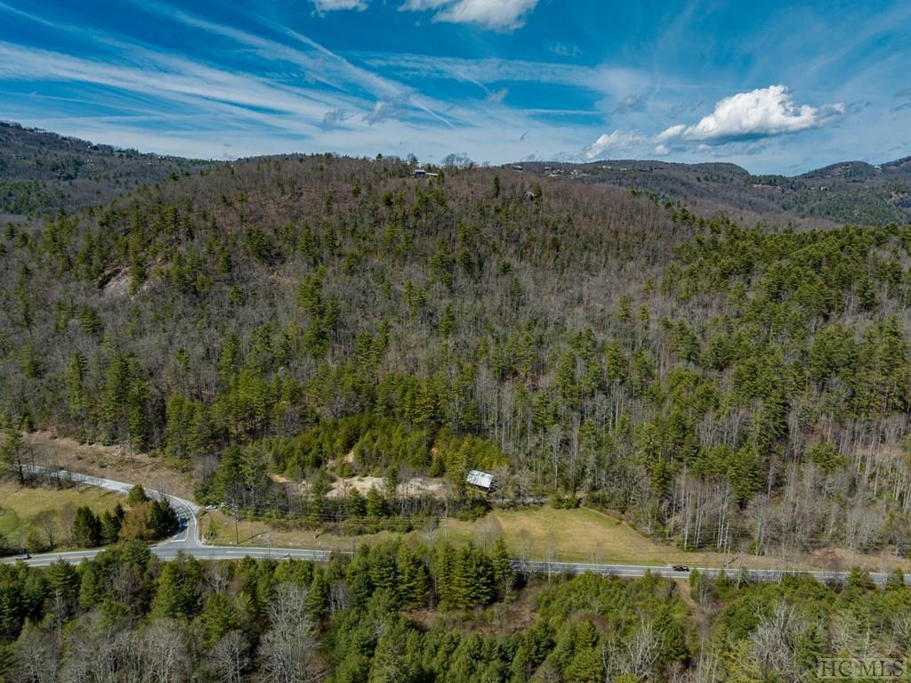 64 E Road Cashiers, NC 28717 - Photo 7 of 24 Gallery Image 7