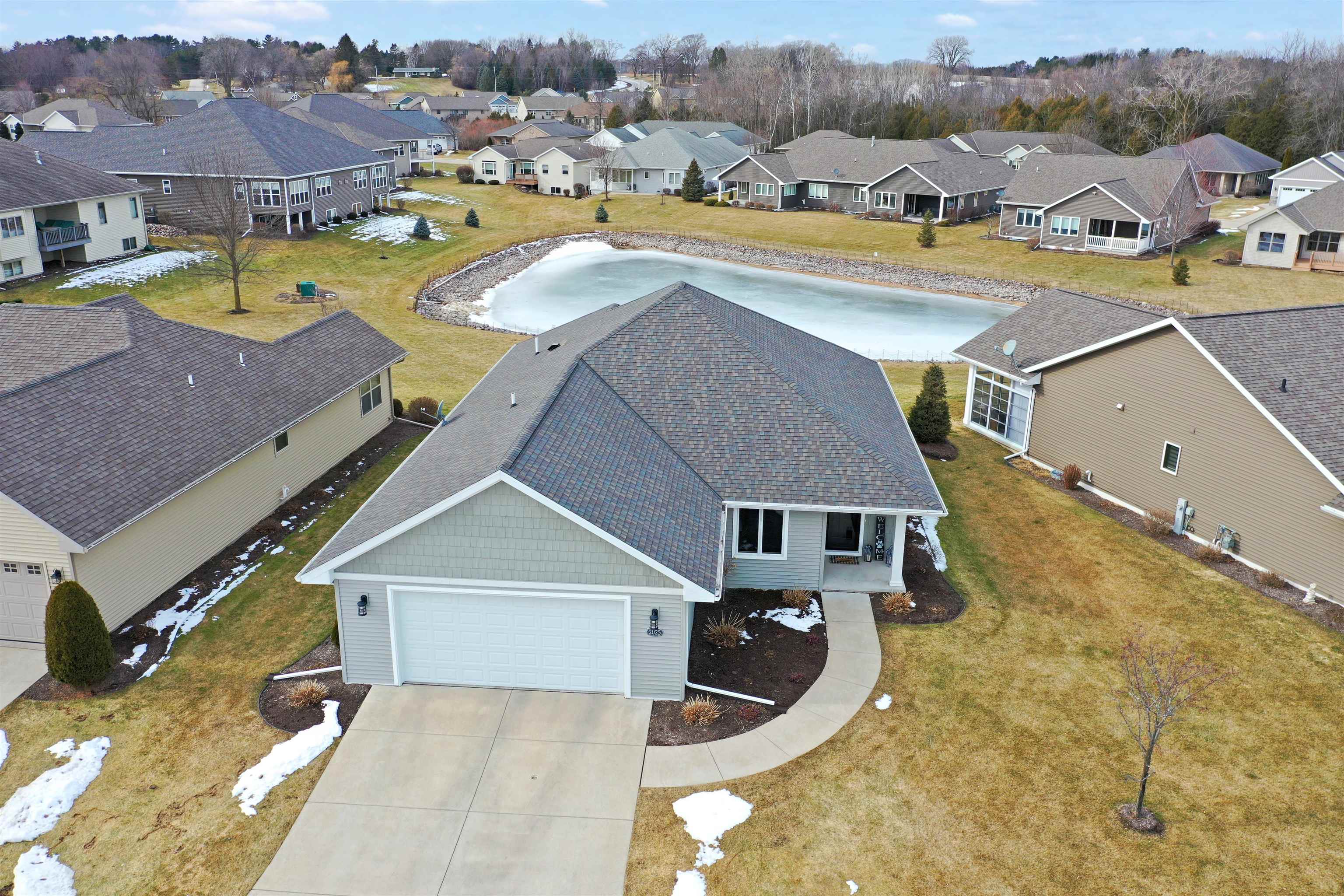 2025 Wisteria Circle, Green Bay, WI 54313 Compass