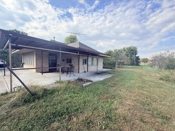 $130,000 | 219 Wabash Street, Cayuga, IN 47928