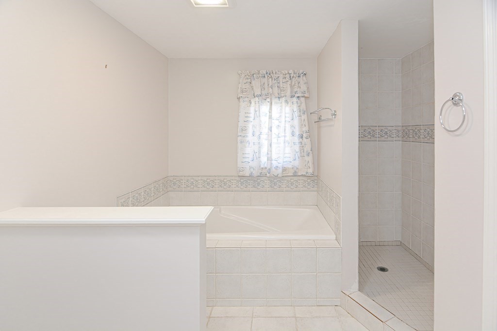19 Flint Pond Road Worcester, MA 01604 - Photo 19 of 40 Gallery Image 19