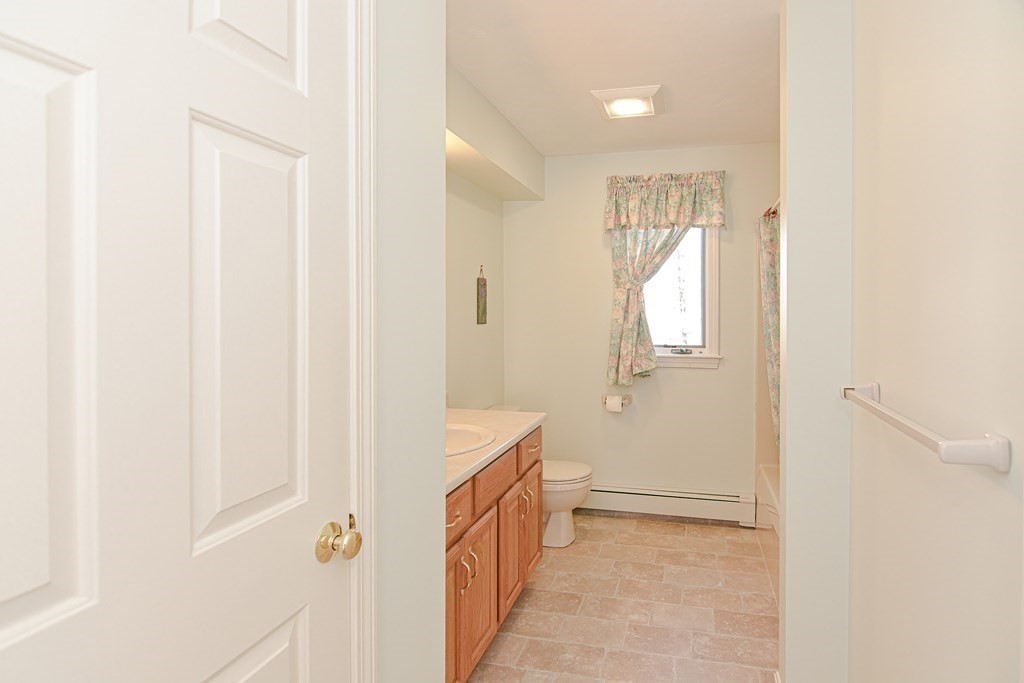 19 Flint Pond Road Worcester, MA 01604 - Photo 27 of 40 Gallery Image 27