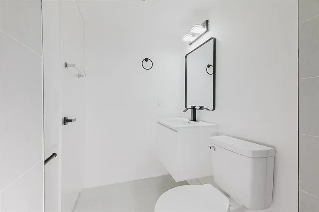 $218,999 | 7579 Northwest 79th Avenue, Unit 205, Tamarac, FL 33321