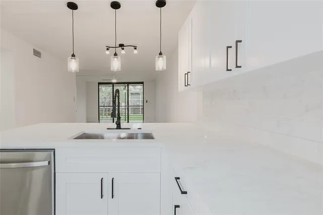 $218,999 | 7579 Northwest 79th Avenue, Unit 205, Tamarac, FL 33321