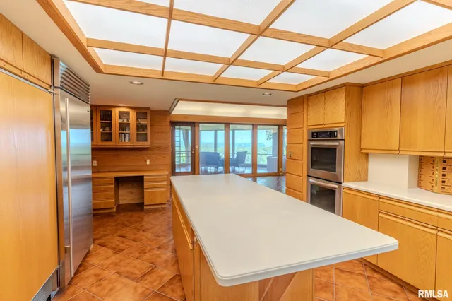 $649,900 | 7 Sharon Lane, Fulton, IL 61252