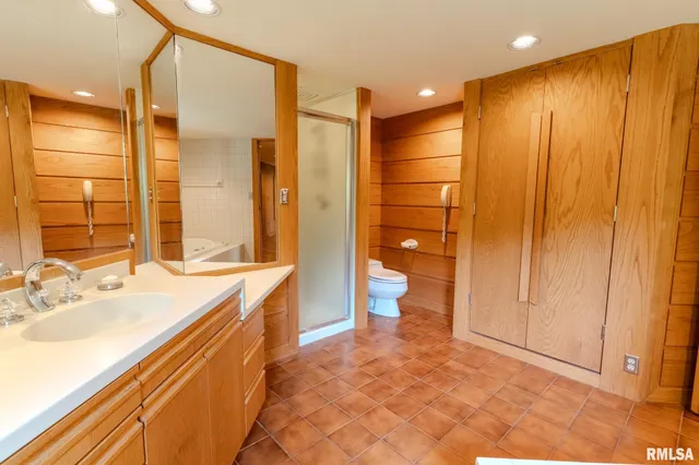 $649,900 | 7 Sharon Lane, Fulton, IL 61252