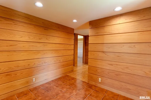 $649,900 | 7 Sharon Lane, Fulton, IL 61252