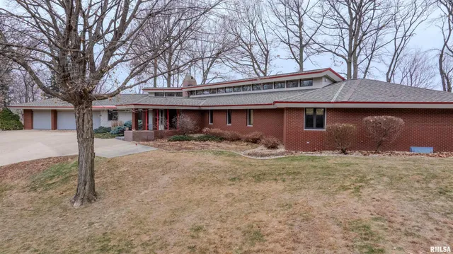 $649,900 | 7 Sharon Lane, Fulton, IL 61252