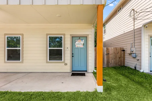 $2,000 | 8357 Tate Street, Houston, TX 77028