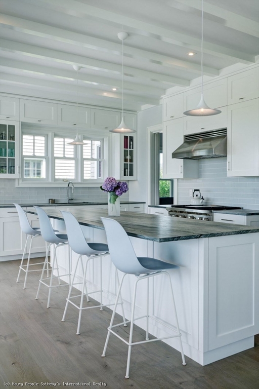 34 Western Avenue Nantucket, MA 02554 - Photo 3 of 13