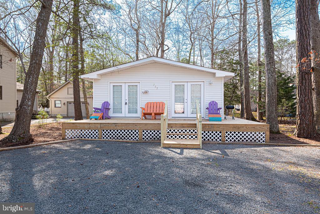 757 Ocean Parkway Ocean Pines, MD 21811 - Photo 22 of 29 a front view of a house