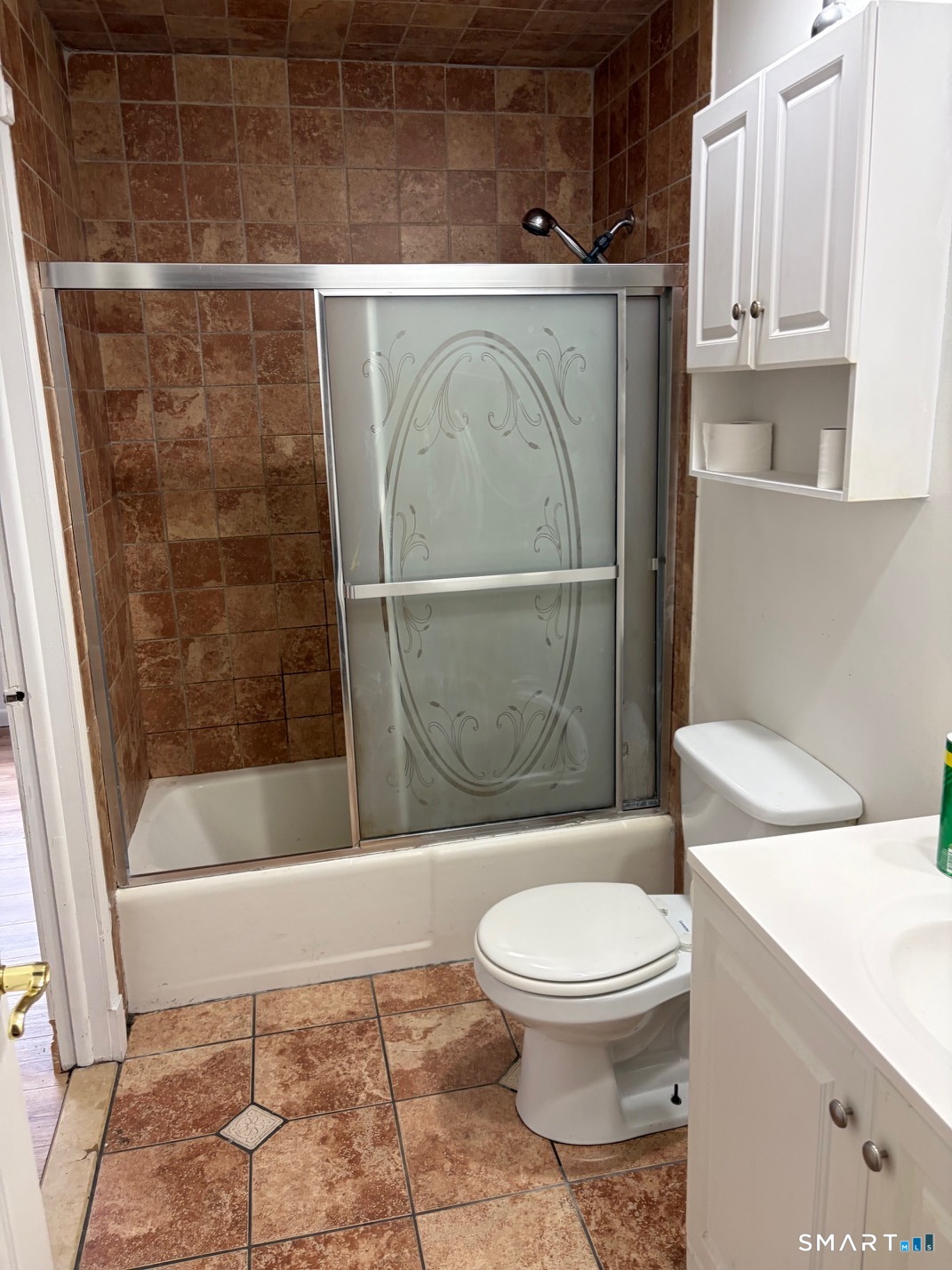 166 Old Brookfield Road, Unit 20B1 Danbury, CT 06811 - Photo 22 of 30 a bathroom with a toilet and a shower