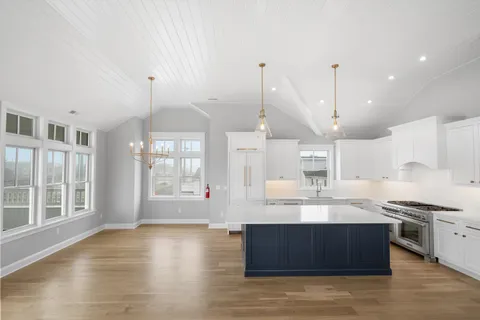 $4,799,000 | 225 85th Street, Stone Harbor, NJ 08247