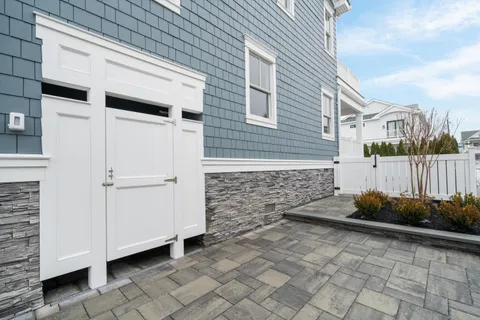 $4,799,000 | 225 85th Street, Stone Harbor, NJ 08247