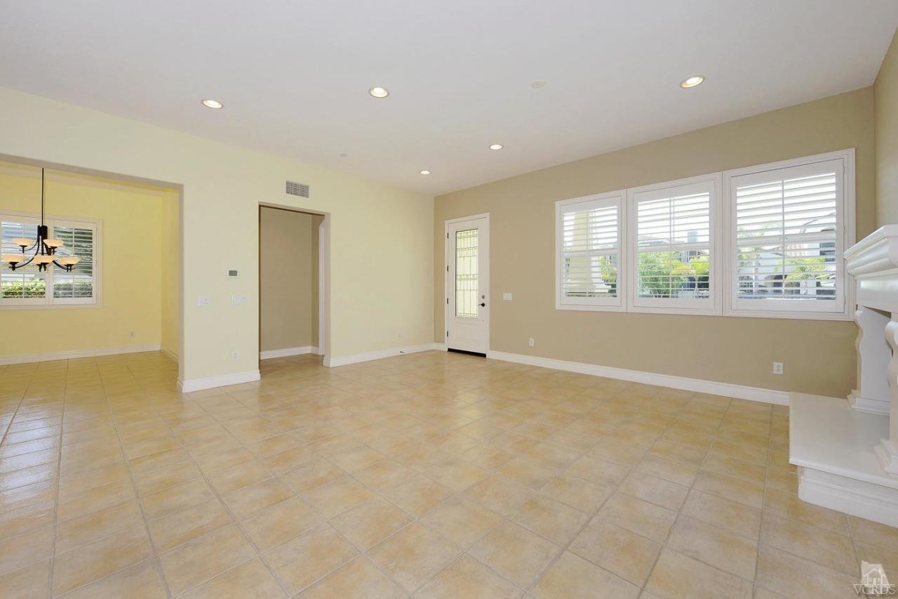 4033 Caribbean Street Oxnard, CA 93035 - Photo 6 of 33 Additional Photo
