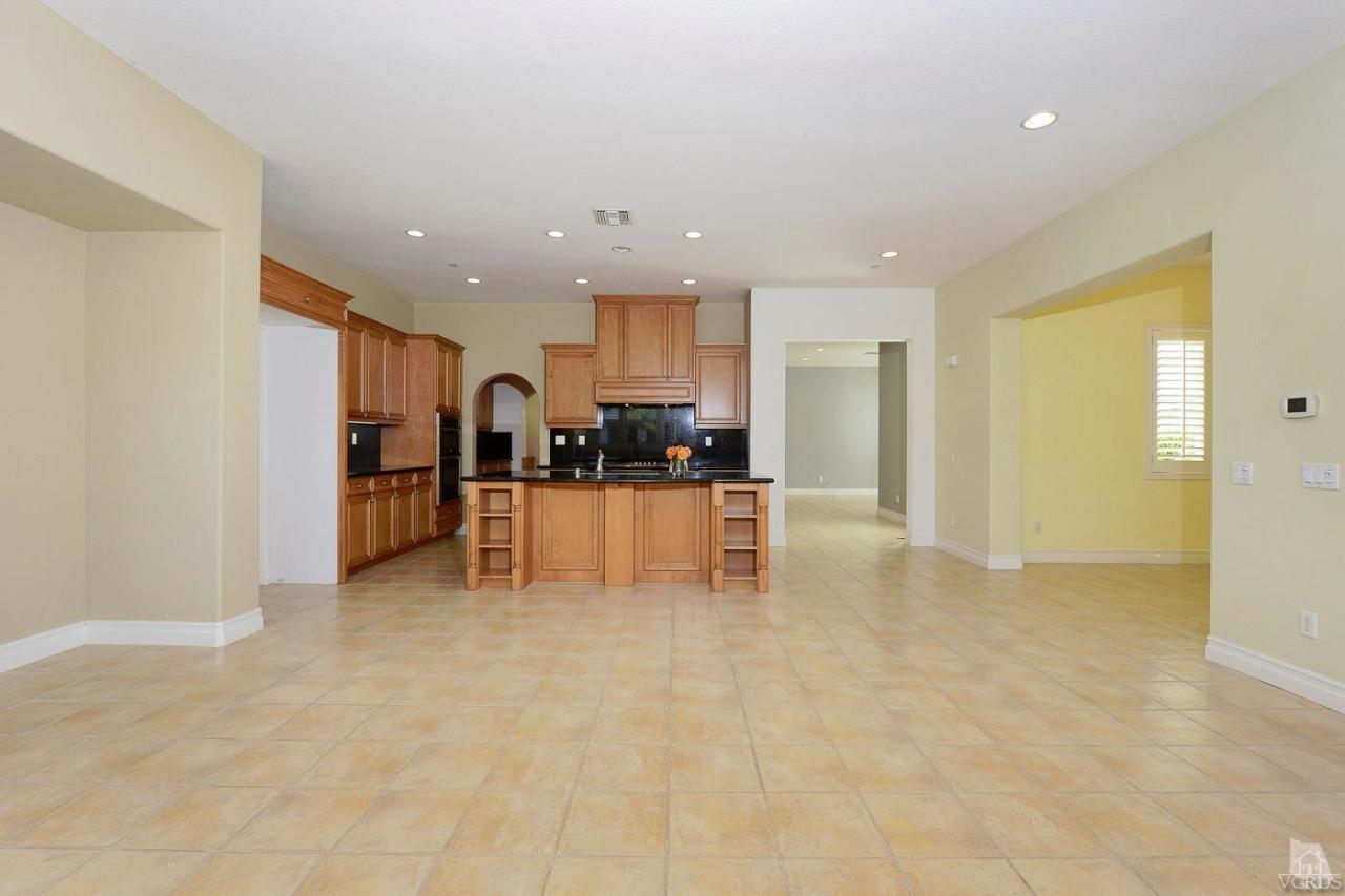 4033 Caribbean Street Oxnard, CA 93035 - Photo 7 of 33 Additional Photo