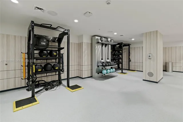 $3,942 | 101 Diplomat Parkway, Unit 1406, Hallandale Beach, FL 33009