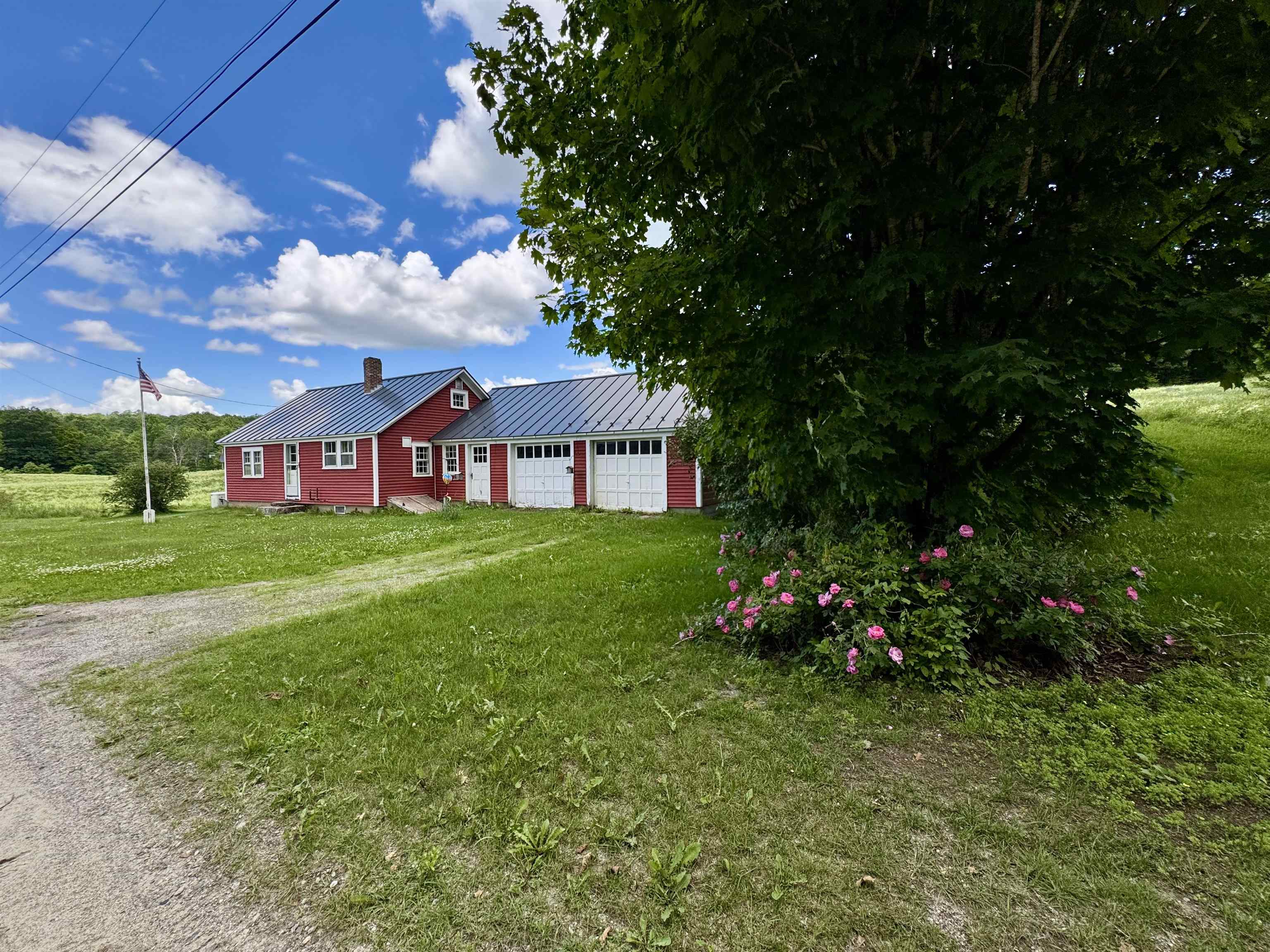 75 Page Road Pike, NH 03780 - Photo 2 of 23