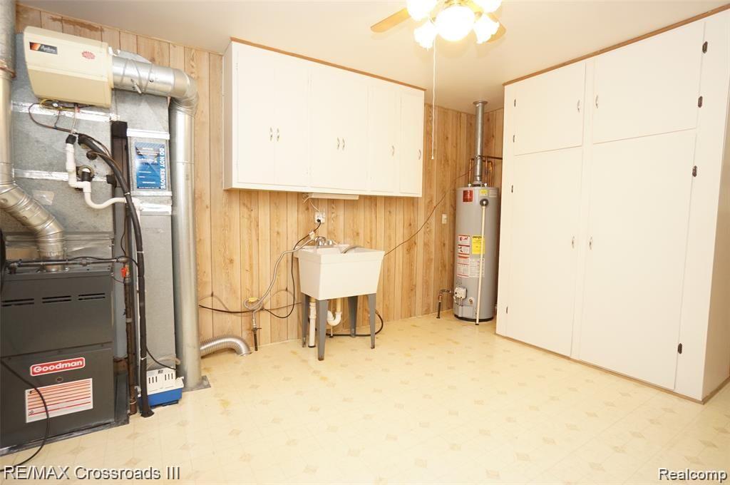 21807 Telegraph Road Trenton, MI 48183 - Photo 21 of 27 Gallery Image 21